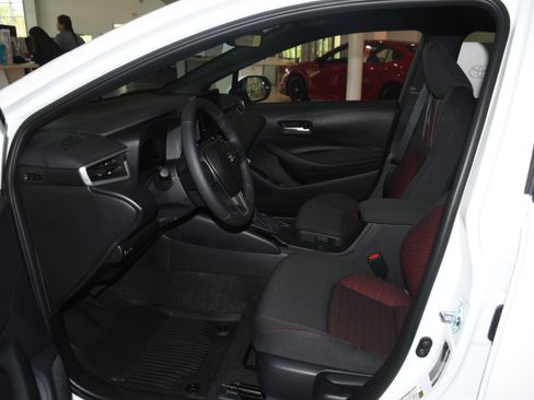 New 2026 Toyota Corolla SE FWD image 3