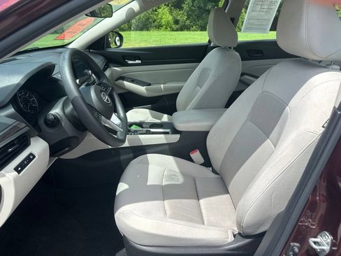 Certified 2025 Nissan Altima 2.5 SV FWD image 14