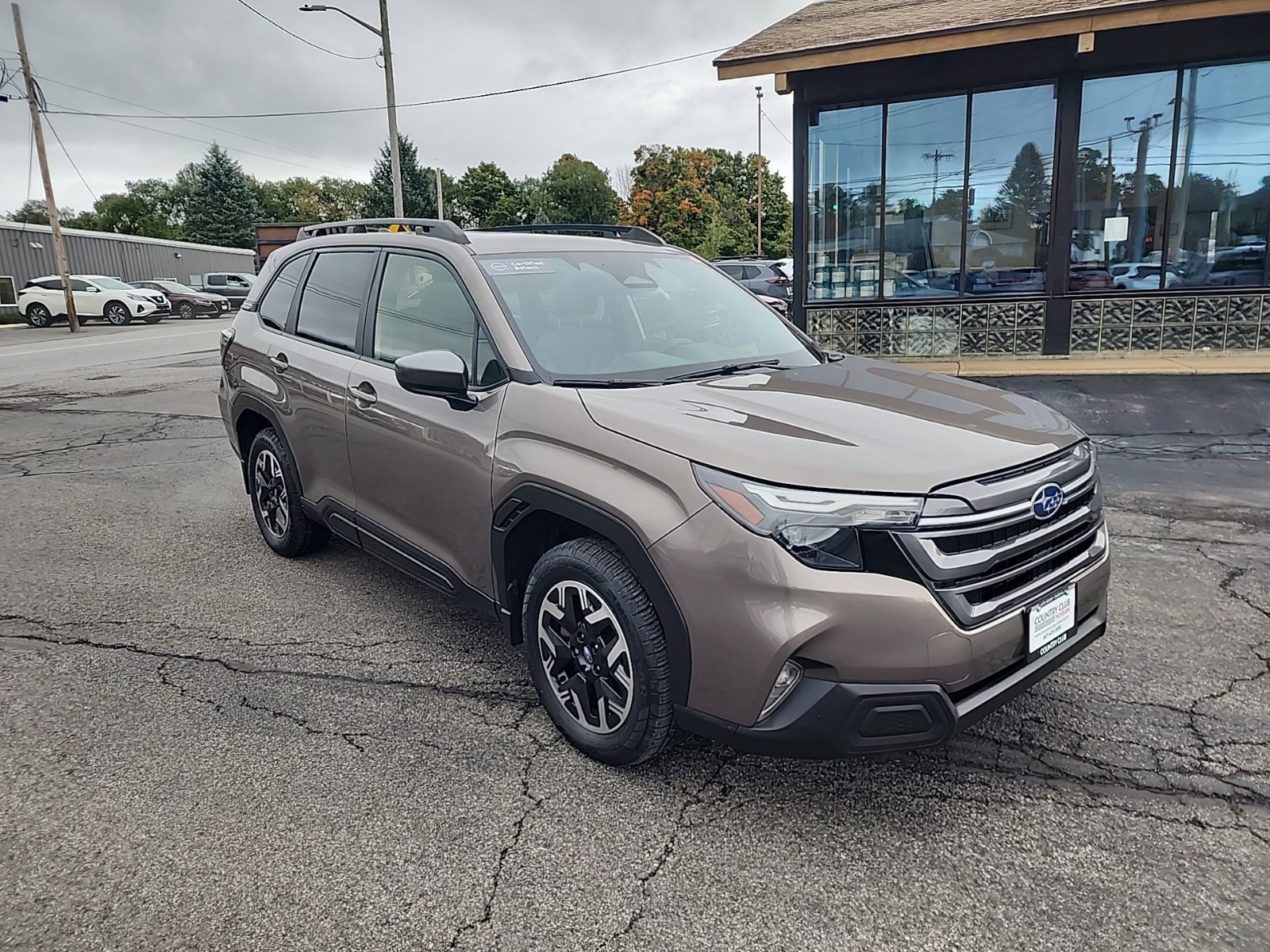 Used 2025 Subaru Forester Premium AWD/4WD image 1