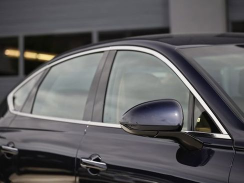 Certified 2026 Genesis G80 2.5T AWD/4WD image 3