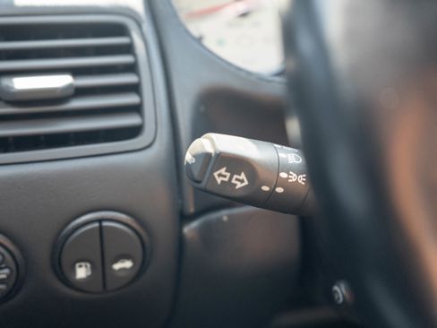 Used 2002 Aston Martin Vanquish image 19