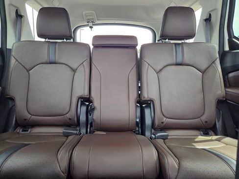 Used 2024 Honda Pilot Elite image 11