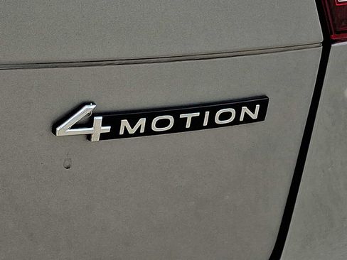 Certified 2024 Volkswagen Tiguan SE AWD/4WD image 27
