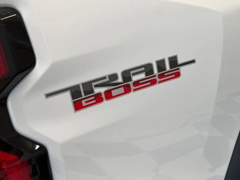 Used 2024 Chevrolet Colorado Trail Boss w/ Advanced Trailering Package AWD/4WD image 14