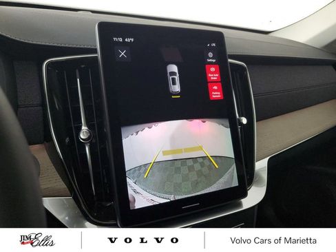 New 2025 Volvo XC90 B6 Core w/ Climate Package image 30