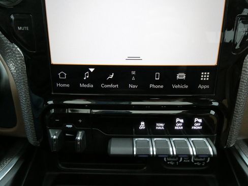 Used 2023 RAM 1500 Limited image 32