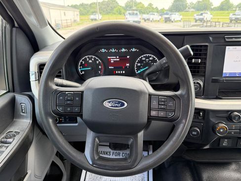 Used 2023 Ford F250 XL w/ 360-Degree Camera Package RWD image 17