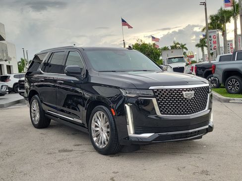Used 2021 Cadillac Escalade Premium Luxury w/ Driver Assist Tech Package RWD image 3