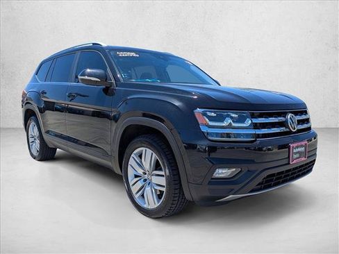 Used 2019 Volkswagen Atlas SE w/ Towing Package FWD image 3