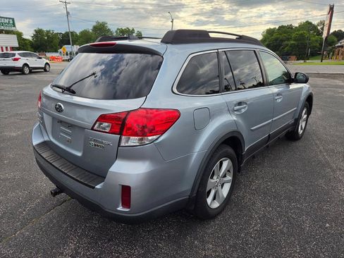 Used 2013 Subaru Outback 2.5i Limited AWD/4WD image 3