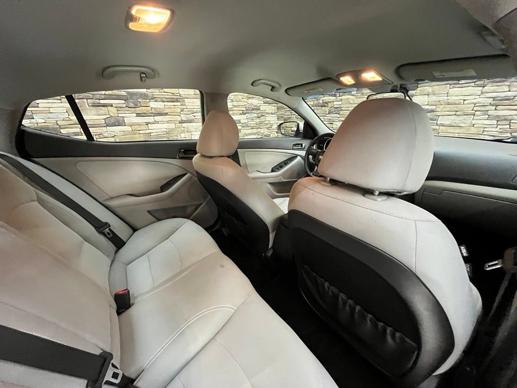 Used 2015 Kia Optima LX FWD image 41