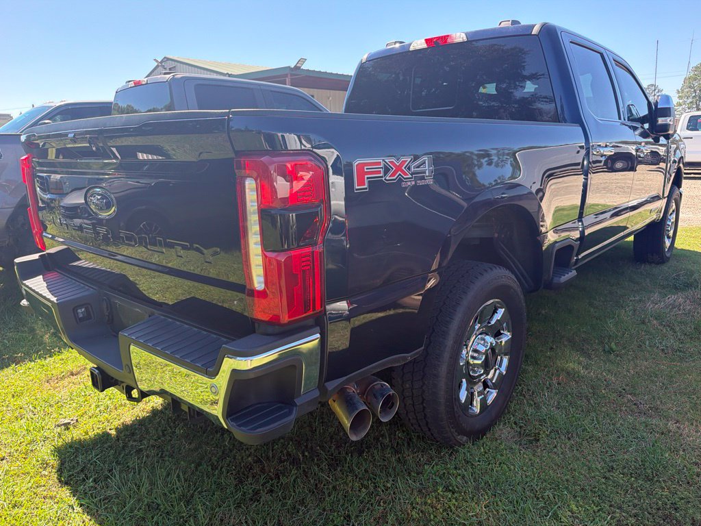 Used 2024 Ford F250 Lariat w/ Lariat Ultimate Package AWD/4WD image 3