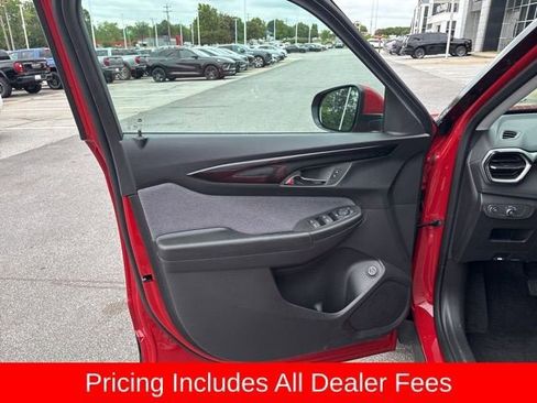 New 2026 Chevrolet TrailBlazer LT w/ Convenience Package AWD/4WD image 3