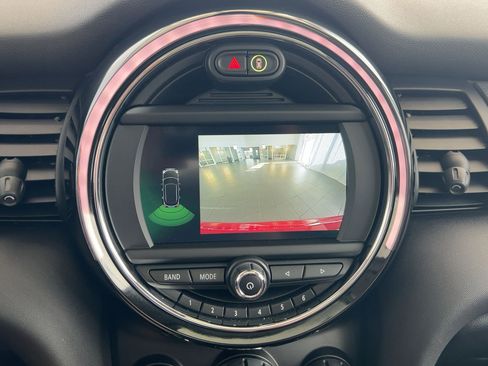 Used 2020 MINI Cooper 4-Door Hardtop image 23