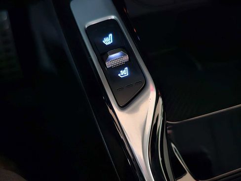 Used 2025 Kia Sorento SX image 36