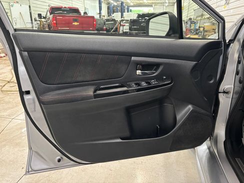 Used 2019 Subaru WRX STI AWD/4WD image 9