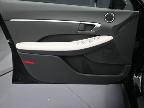 Used 2025 Hyundai Sonata SE image 21