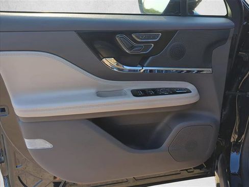 Used 2024 Lincoln Corsair AWD w/ Equipment Group 101A image 8