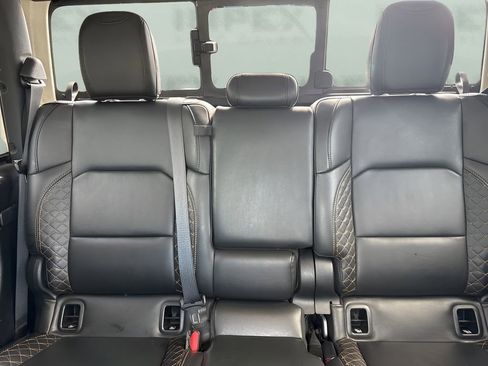 Used 2022 Jeep Gladiator Overland image 10