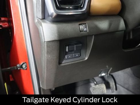 Used 2024 GMC Canyon AT4 w/ AT4 Premium Package AWD/4WD image 41