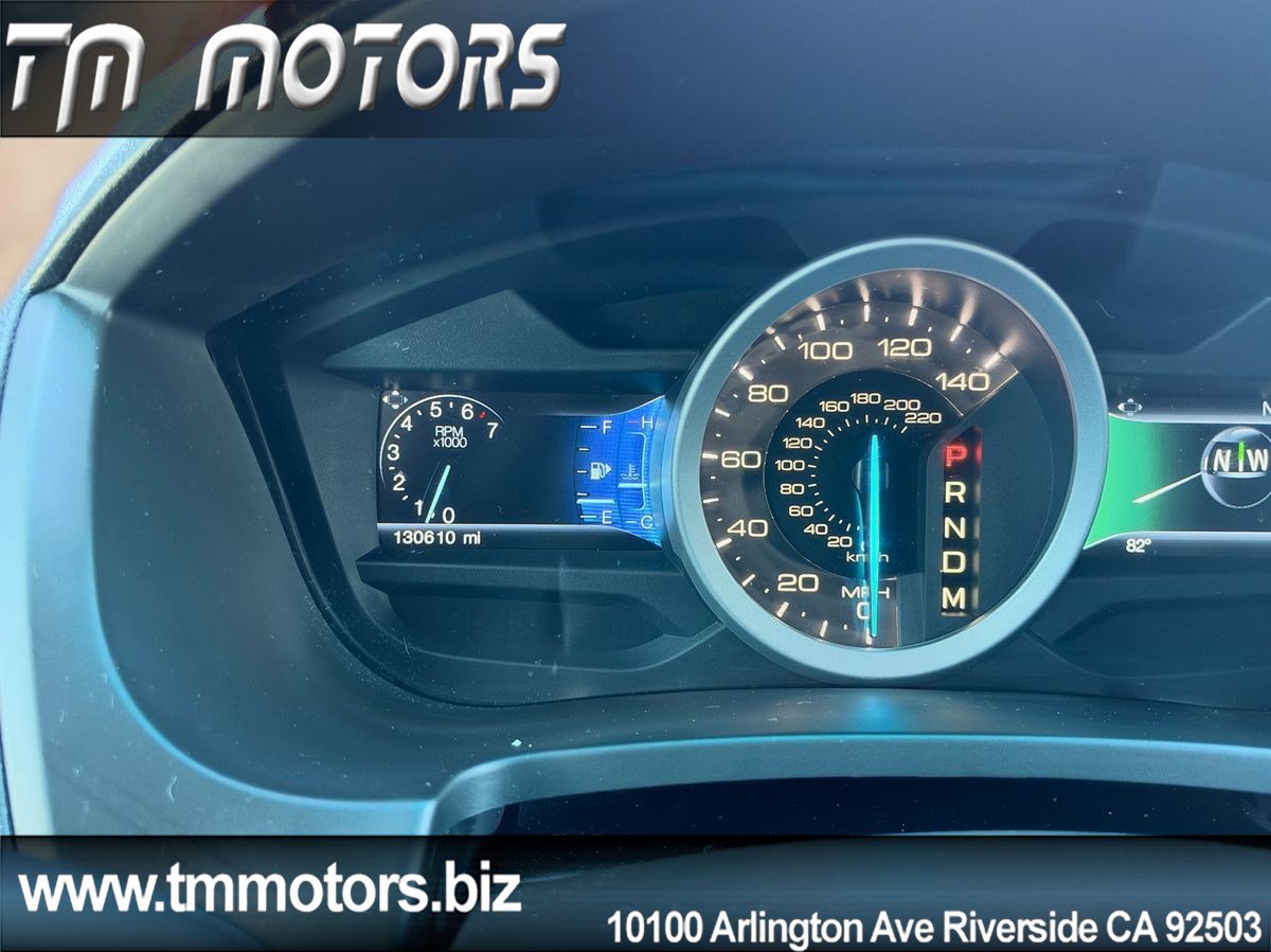 Used 2015 Ford Explorer XLT w/ Equipment Group 202A FWD image 17
