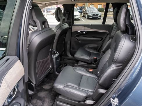 Used 2021 Volvo XC90 T8 Inscription image 30