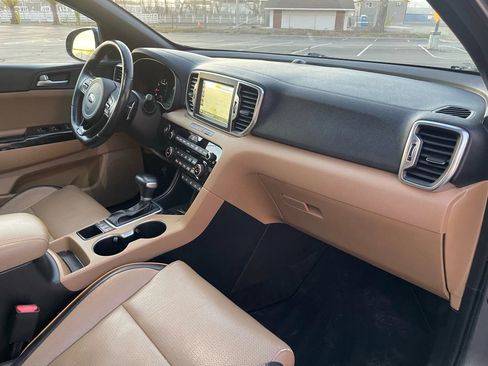 Used 2017 Kia Sportage SX image 19