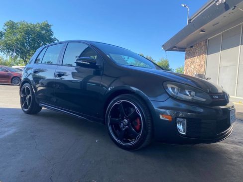 Used 2010 Volkswagen GTI 4-Door FWD image 22