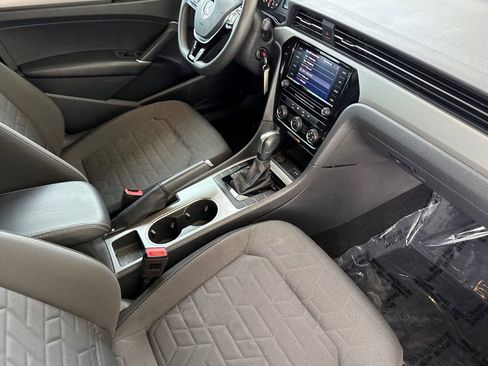 Used 2021 Volkswagen Passat 2.0T S FWD image 17