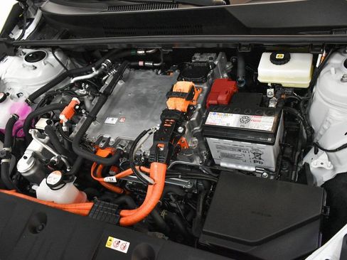 New 2026 Subaru Solterra Premium image 8