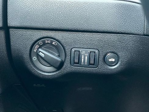 Used 2023 Dodge Charger SXT image 14