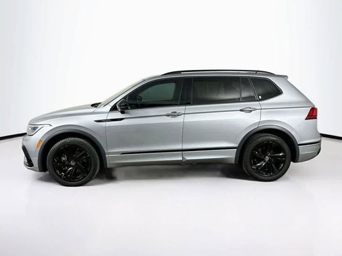 Used 2023 Volkswagen Tiguan SE R-Line AWD/4WD image 3