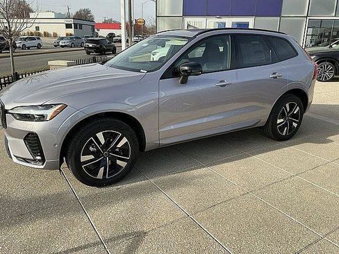 New 2026 Volvo XC60 B5 Plus w/ Protection Package Premier AWD/4WD image 11