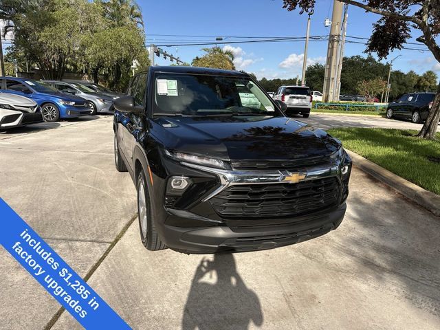 Used 2024 Chevrolet TrailBlazer LS w/ LS Convenience Package FWD image 17
