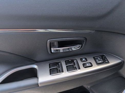 Used 2025 Mitsubishi Outlander Sport SE AWD/4WD image 13