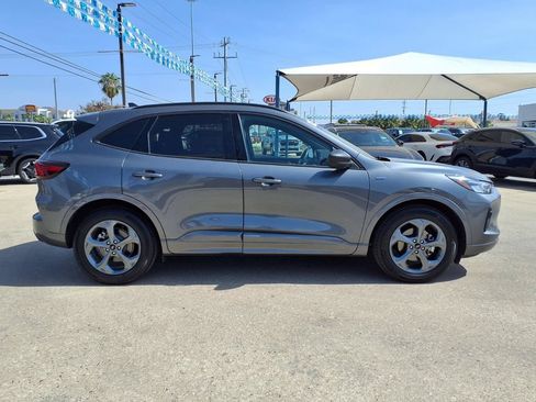 Used 2024 Ford Escape ST-Line w/ Tech Pack #1 FWD image 9