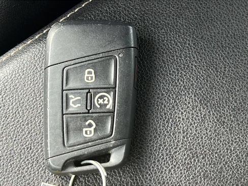 Used 2024 Volkswagen Jetta SE FWD image 26