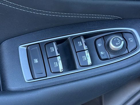 Used 2023 Subaru Outback Touring XT image 11