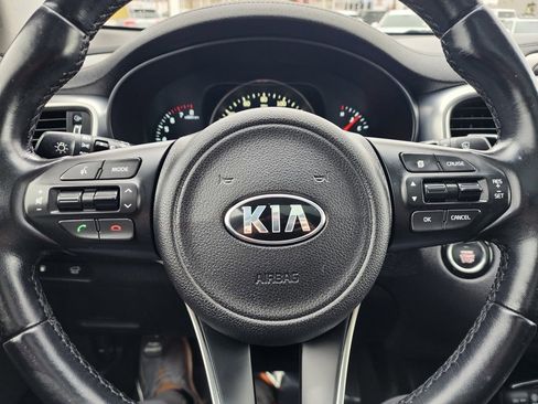 Used 2016 Kia Sorento SX image 23