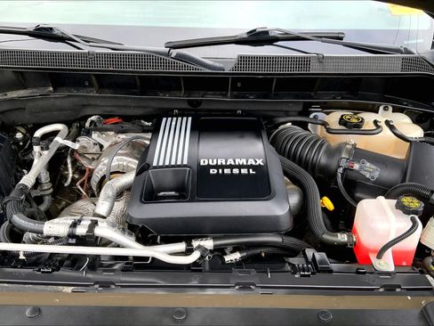 Used 2023 Chevrolet Silverado 1500 LTZ AWD/4WD image 28