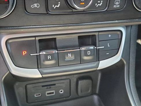 Used 2022 GMC Terrain SLT FWD image 12