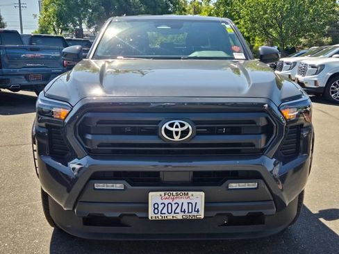 Used 2025 Toyota Tacoma SR5 RWD image 2