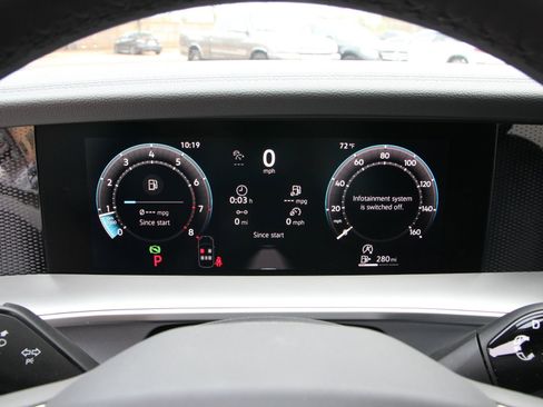 New 2026 Volkswagen Tiguan SE R-Line FWD image 18