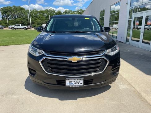 Used 2021 Chevrolet Traverse LS FWD image 3