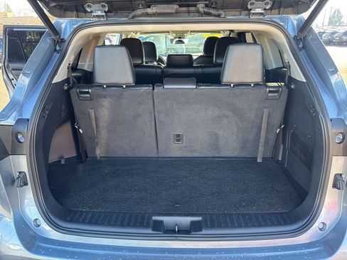 Used 2023 Toyota Highlander XLE image 13