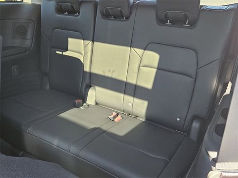 New 2025 Nissan Pathfinder Platinum image 7