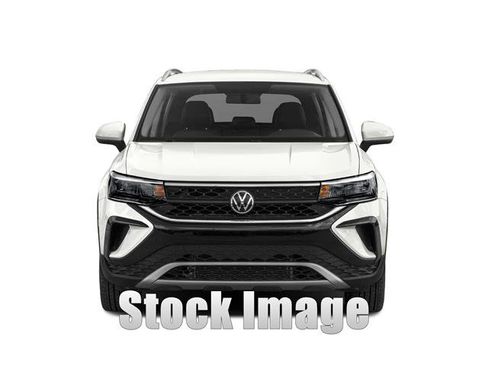 Certified 2023 Volkswagen Taos SE w/ Black Wheel Package AWD/4WD image 5