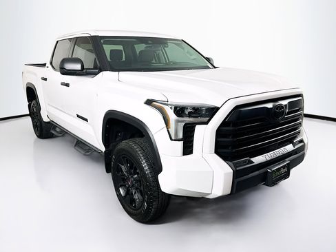 Used 2025 BMW X1 xDrive28i w/ Technology Package image 34