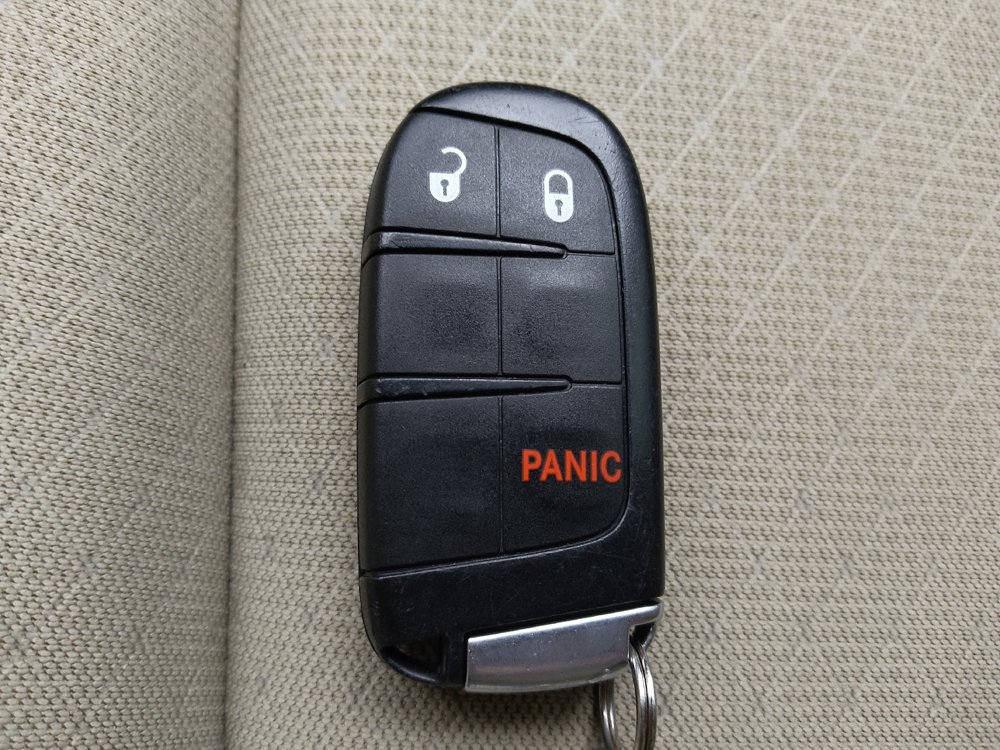 Used 2021 Jeep Grand Cherokee Laredo RWD image 32
