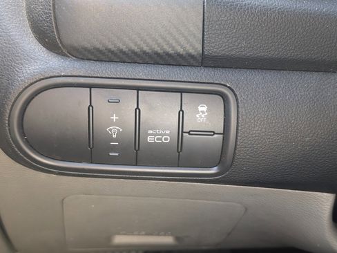 Used 2014 Kia Forte EX image 16